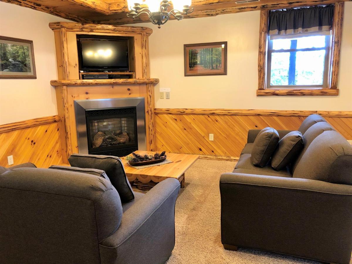 Sojourner'S Lodge & Log Cabin Suites Dundee Bagian luar foto