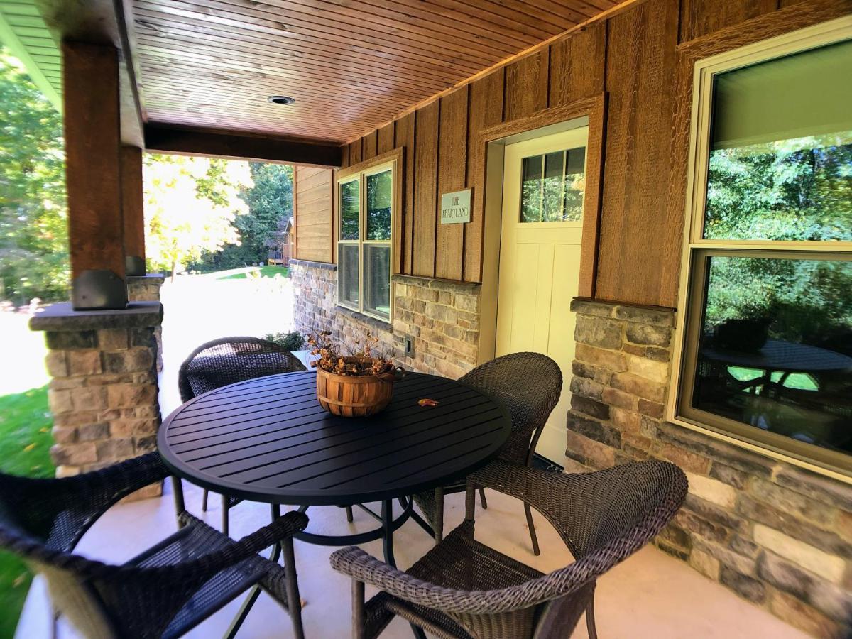 Sojourner'S Lodge & Log Cabin Suites Dundee Bagian luar foto