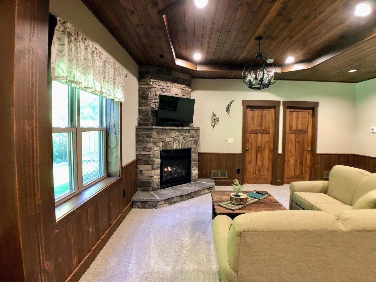 Sojourner'S Lodge & Log Cabin Suites Dundee Bagian luar foto