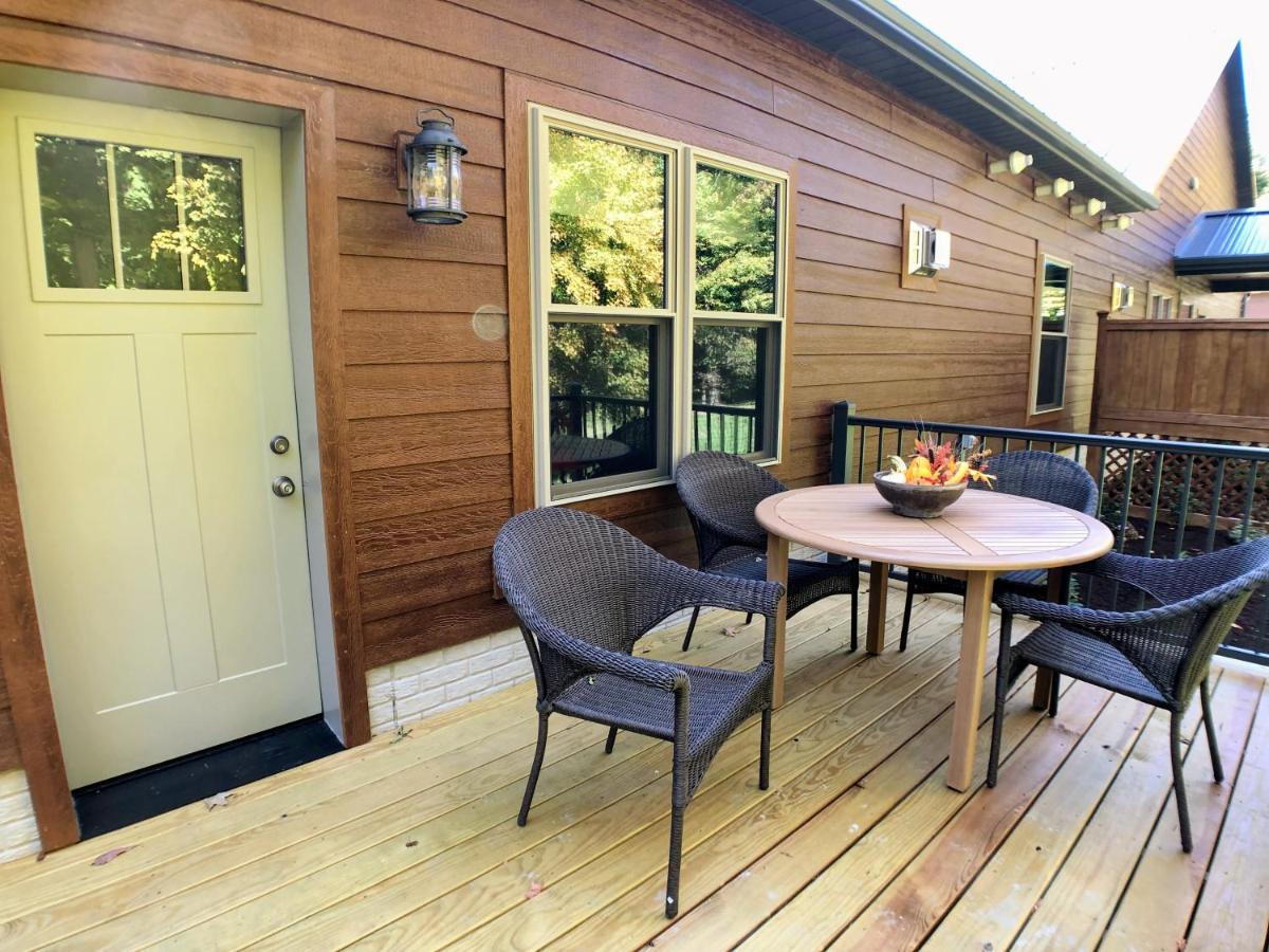 Sojourner'S Lodge & Log Cabin Suites Dundee Bagian luar foto