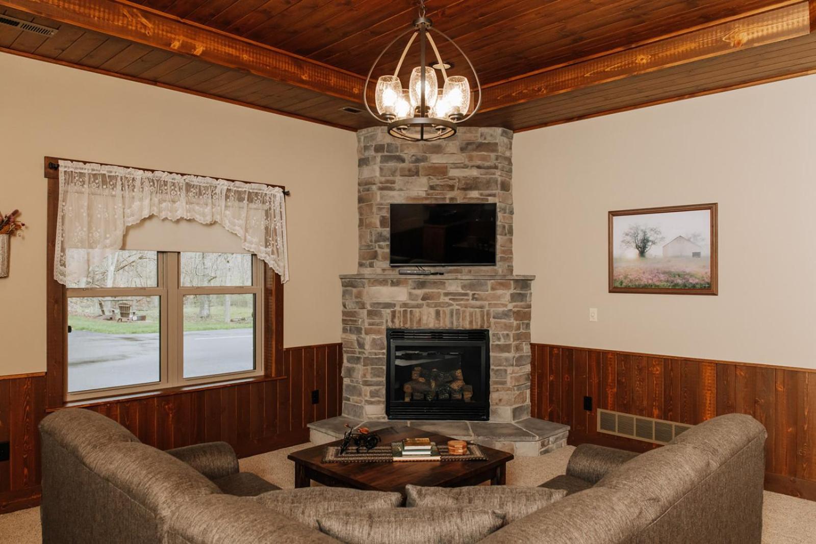 Sojourner'S Lodge & Log Cabin Suites Dundee Bagian luar foto