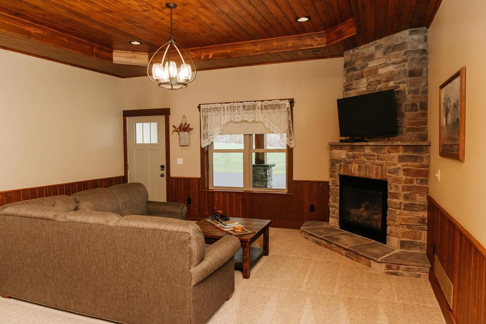 Sojourner'S Lodge & Log Cabin Suites Dundee Bagian luar foto
